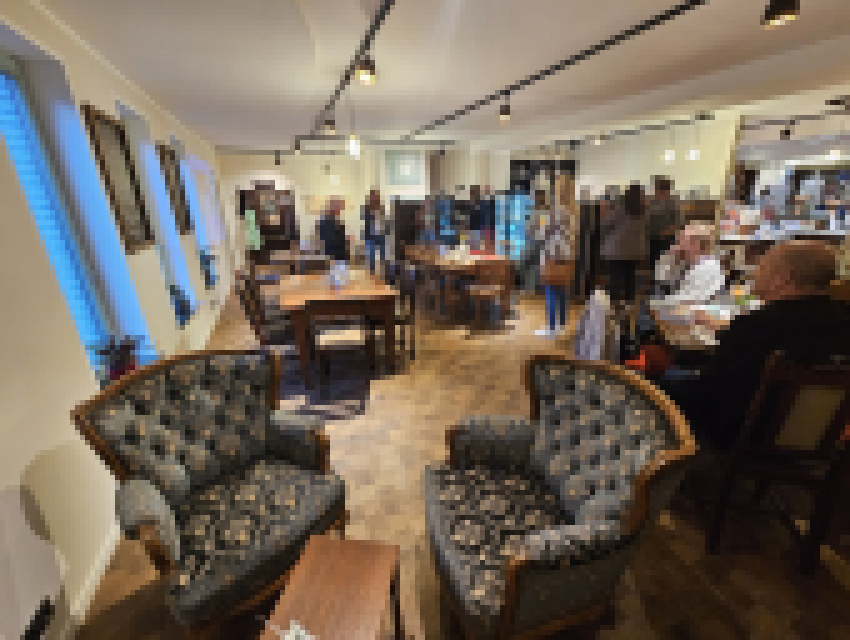 Buchhandlung Lesezeichen: Kalkulation eines Café-Betriebes ist nicht einfach (Foto: LD-Koeffler)