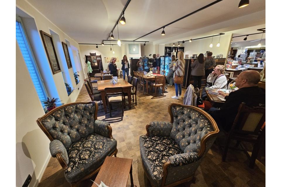 Buchhandlung Lesezeichen: Kalkulation eines Café-Betriebes ist nicht einfach (Foto: LD-Koeffler)