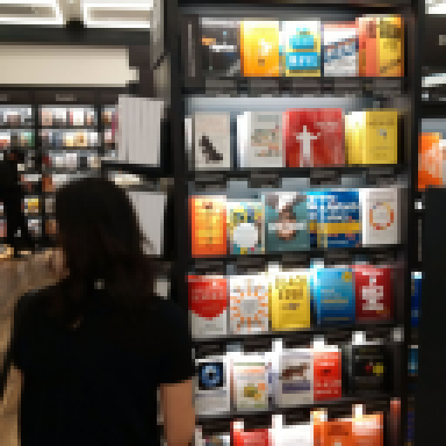 Amazn: Voll und wenig Platz, Foto: Harry Gante