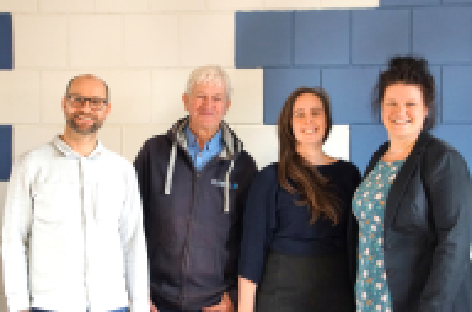 Bernd Weidmann (zweiter von links): 200 neue Buchhandlungen haben die Schnellschiene gewählt, Foto mit (v.l.) Christian Sonntag (Leiter Nonbookverlage), Sabrina Ohrt (Leiterin Nonbookverlage) und Mareike Langhorst-Pyper (Geschäftsführende Gesellschafterin), Foto: Werkstatt